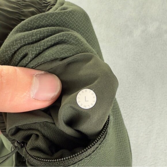 Lululemon Grid Tech Pant Dark Olive Men's Large - Picture 3 of 13